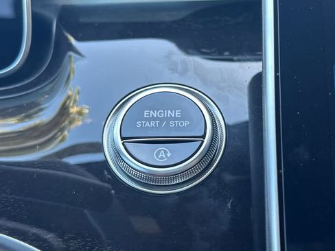 Used 2026 Mercedes-Benz C 300 4MATIC Sedan image 20