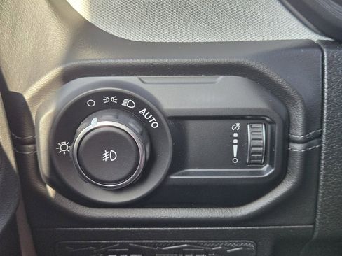 Used 2024 Jeep Wrangler Unlimited Sahara w/ Safety Group AWD/4WD image 23
