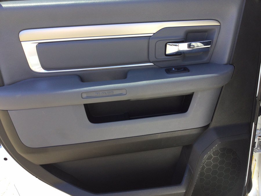 Used 2019 RAM 1500 Classic SLT AWD/4WD image 13