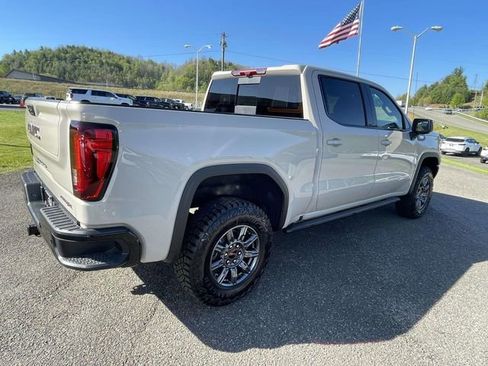 New 2026 GMC Sierra 1500 AT4X AWD/4WD image 7