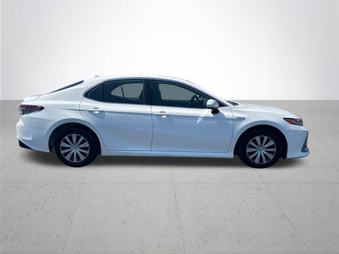 Used 2021 Toyota Camry LE FWD image 6