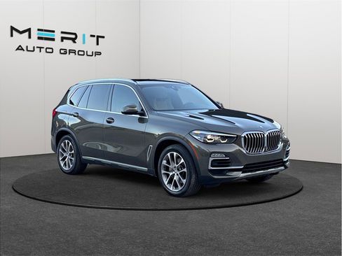 Used 2021 BMW X5 sDrive40i w/ Premium Package image 1