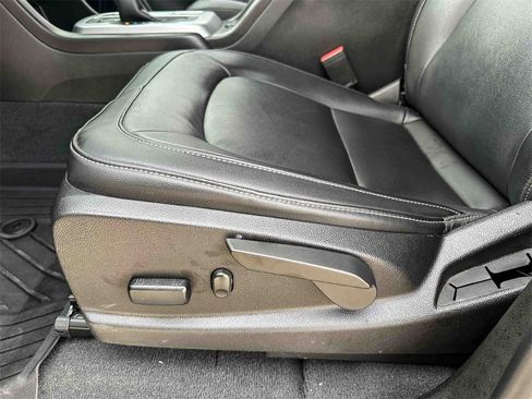 Used 2022 Chevrolet Colorado ZR2 image 15