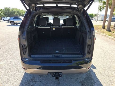 Used 2022 Land Rover Discovery S R-Dynamic AWD/4WD image 9