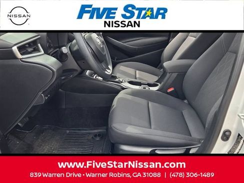 Used 2024 Toyota Corolla LE w/ LE Convenience Package FWD image 5