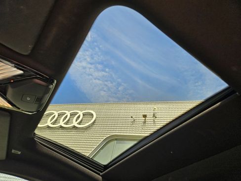 Used 2024 BMW M440i Coupe w/ Premium Package RWD image 21