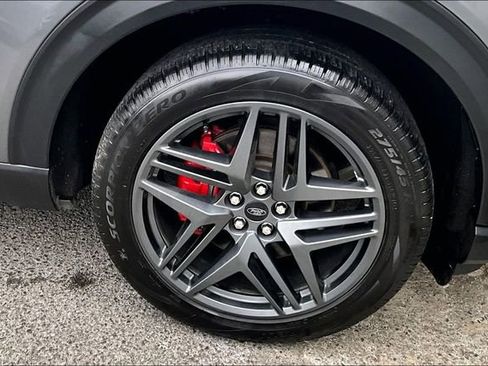 Used 2025 Ford Explorer ST-Line image 8