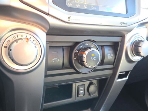 Used 2015 Toyota 4Runner SR5 image 17