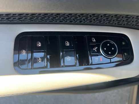 Used 2024 Nissan Ariya AWD image 52
