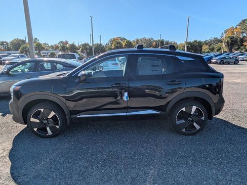 New 2026 Nissan Kicks SR FWD image 6