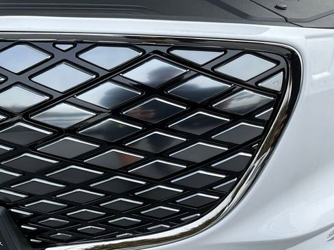 Used 2026 Genesis Electrified GV70 image 12