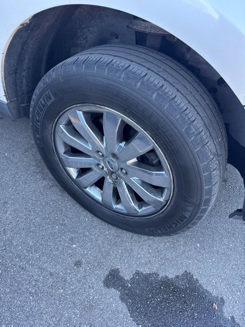 Used 2009 Ford Edge SEL FWD image 4