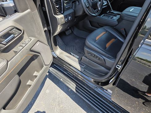 Used 2024 GMC Sierra 2500 AT4 w/ AT4 Premium Plus Package AWD/4WD image 26