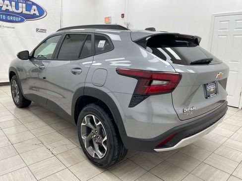 New 2026 Chevrolet Trax LT image 17