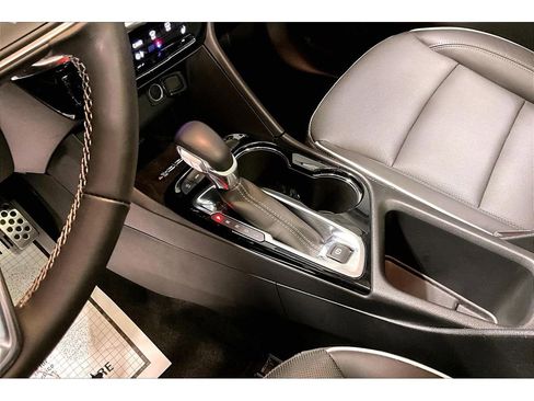 Used 2024 Buick Encore GX Avenir w/ Avenir Technology Package image 18