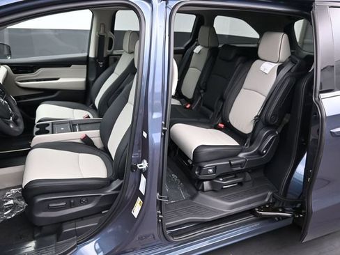 New 2026 Honda Odyssey Elite image 16