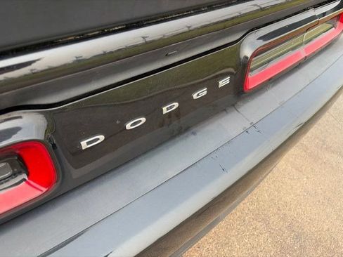 Used 2018 Dodge Challenger R/T Plus RWD image 44