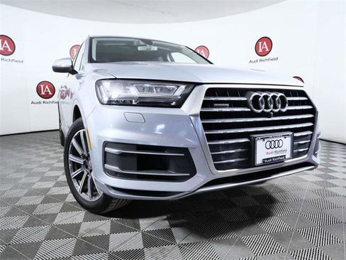 Used 2017 Audi Q7 3.0T Prestige w/ Prestige Package image 2