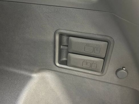Used 2023 Chevrolet Equinox RS w/ RS Leather Package AWD/4WD image 12