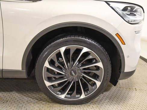 Used 2023 Lincoln Aviator Reserve w/ Equipment Group 201A image 15