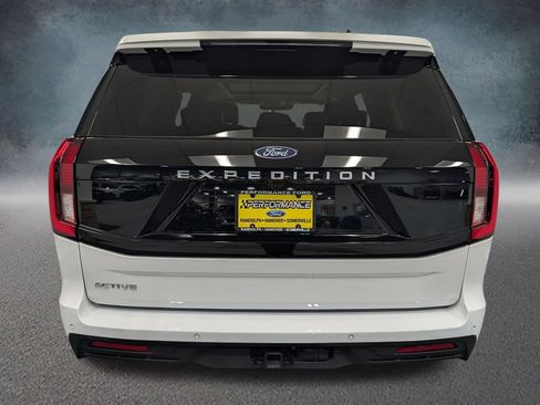 Used 2025 Ford Expedition Active AWD/4WD image 5
