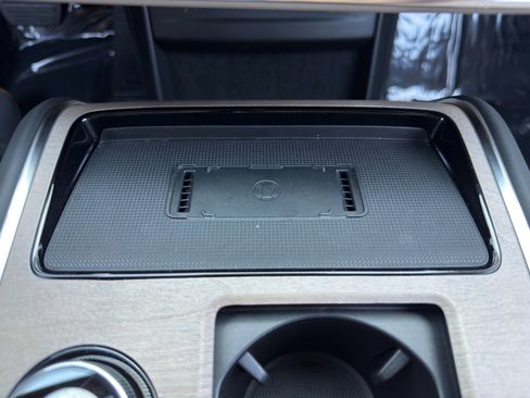 Used 2025 Volvo EX90 Ultra image 30