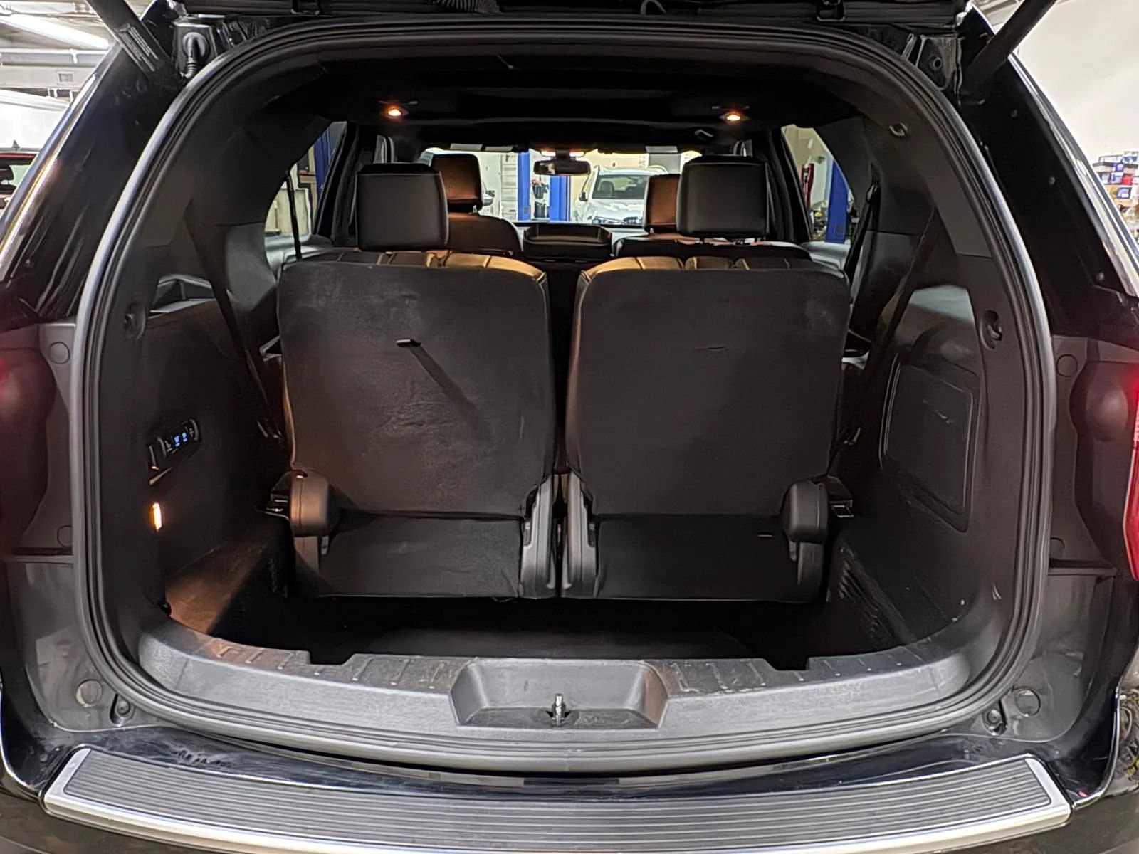Used 2018 Ford Explorer Platinum AWD/4WD image 9