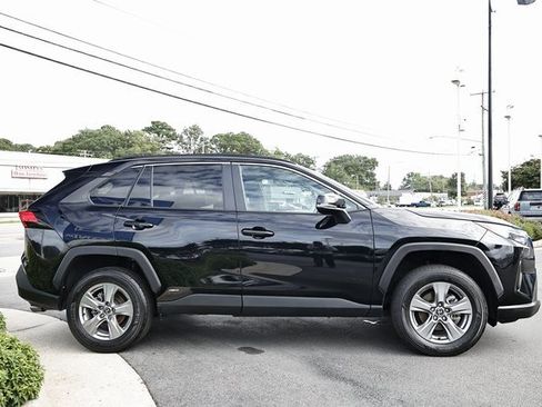 Used 2024 Toyota RAV4 XLE image 12