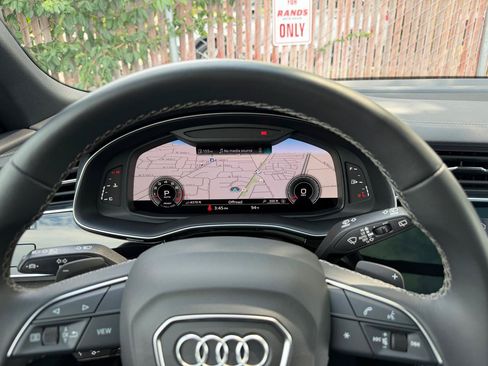 Used 2023 Audi Q8 Prestige w/ Prestige Package AWD/4WD image 16