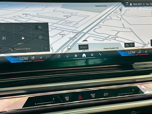 Certified 2024 BMW 740i w/ Premium Package 2 image 13