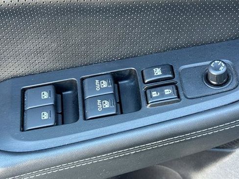 Used 2016 Subaru Outback 2.5i Limited w/ Protection Package #2 AWD/4WD image 11