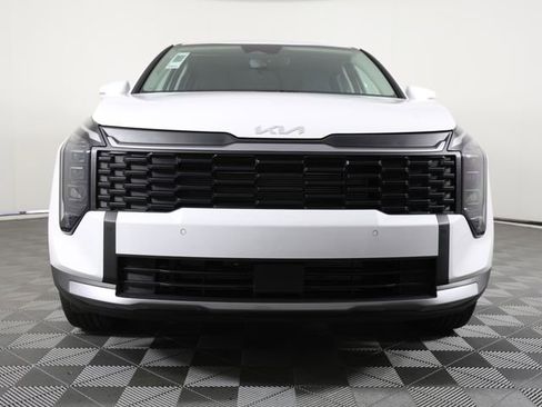 Certified 2026 Kia Sportage LX w/ LX Convenience Package FWD image 4