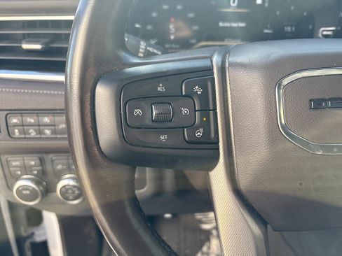 Used 2022 GMC Yukon XL Denali image 18