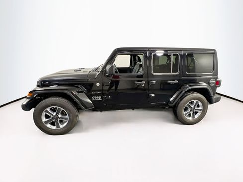 Used 2023 Jeep Wrangler Sahara w/ Cold Weather Group image 8