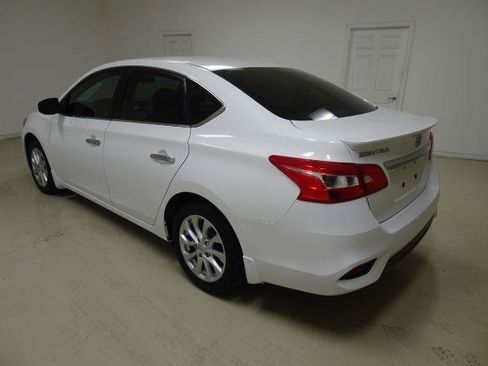 Used 2019 Nissan Sentra S w/ Appearance Package FWD image 4