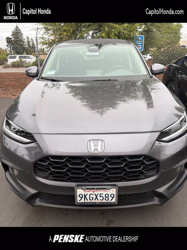 Used 2024 Honda HR-V LX image 1