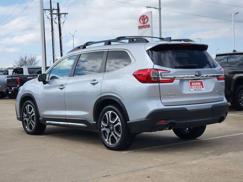 Used 2023 Subaru Ascent Limited w/ Technology Package AWD/4WD image 4