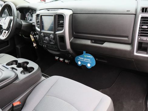 Used 2022 RAM 1500 Classic SLT w/ Electronics Group AWD/4WD image 27