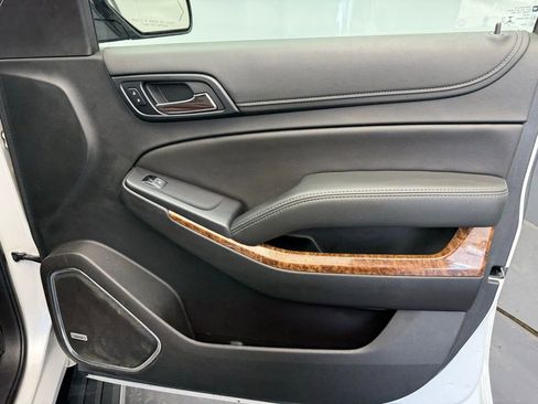 Used 2019 Chevrolet Suburban Premier w/ Premier Plus Edition AWD/4WD image 44