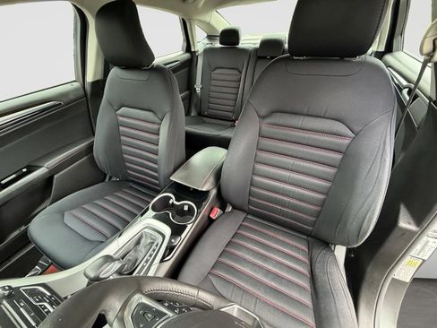 Used 2016 Ford Fusion SE AWD/4WD image 13
