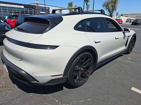 Used 2023 Porsche Taycan 4 Cross Turismo AWD/4WD image 4