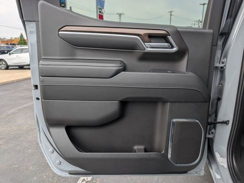 Used 2024 Chevrolet Silverado 1500 LT AWD/4WD image 14