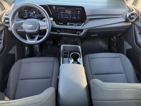 Certified 2025 Chevrolet Equinox LT image 12