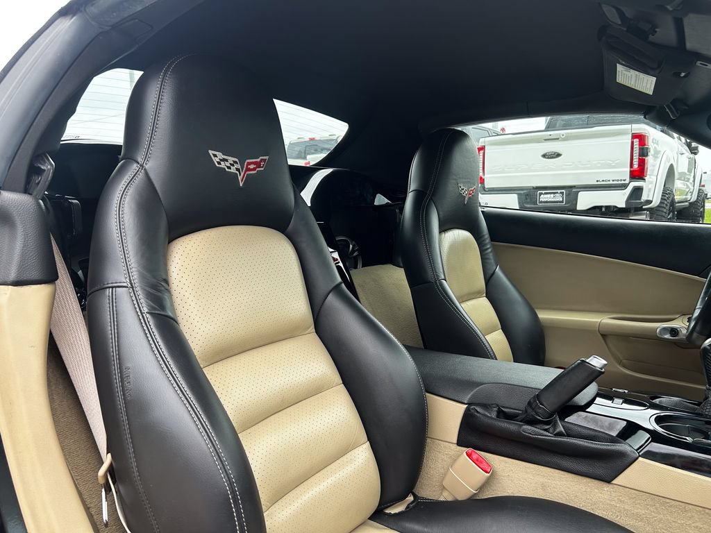 Used 2005 Chevrolet Corvette Convertible w/ Preferred Equipment Group RWD image 18