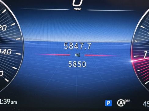 Used 2024 Mercedes-Benz GLB 250 image 16