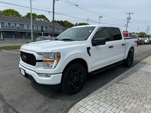 Used 2022 Ford F150 XL w/ STX Black Appearance Package AWD/4WD image 4