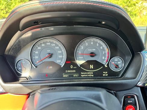 Used 2020 BMW M4 Convertible RWD image 22