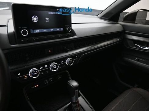 Used 2025 Honda CR-V Sport image 11