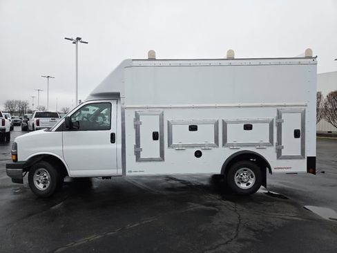 New 2026 Chevrolet Express 3500 w/ Power Convenience Package RWD image 22