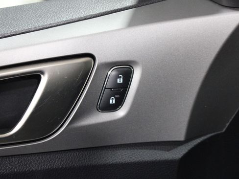 Used 2019 Ford Ranger XLT w/ Equipment Group 301A Mid image 7